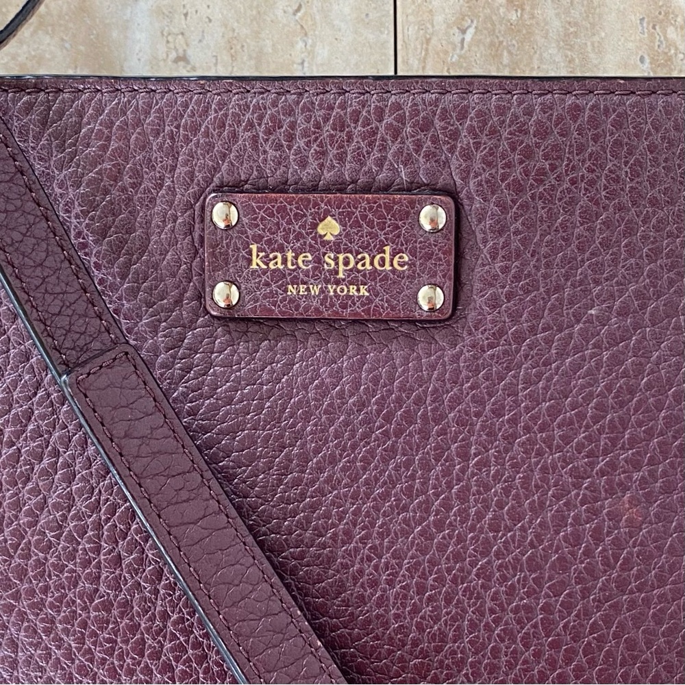 KATE SPADE Purse Bay Street Cora Slim Crossbody Bag Pebbled Leather Mulled Wine - Picture 4 of 6